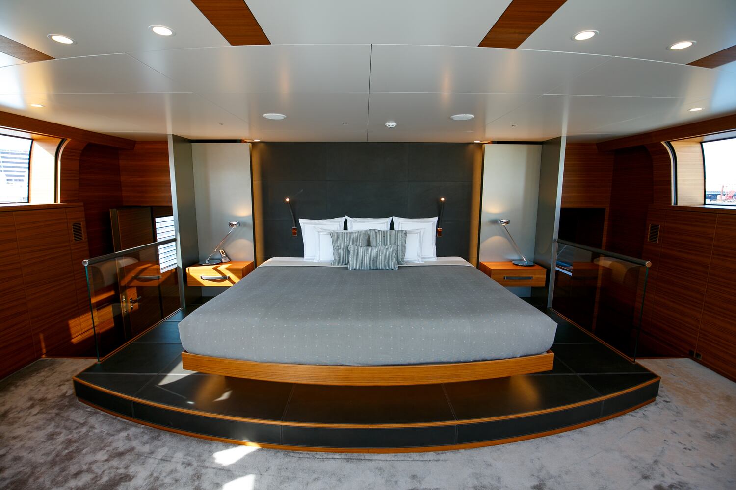 SILVER FAST YACHT Tour