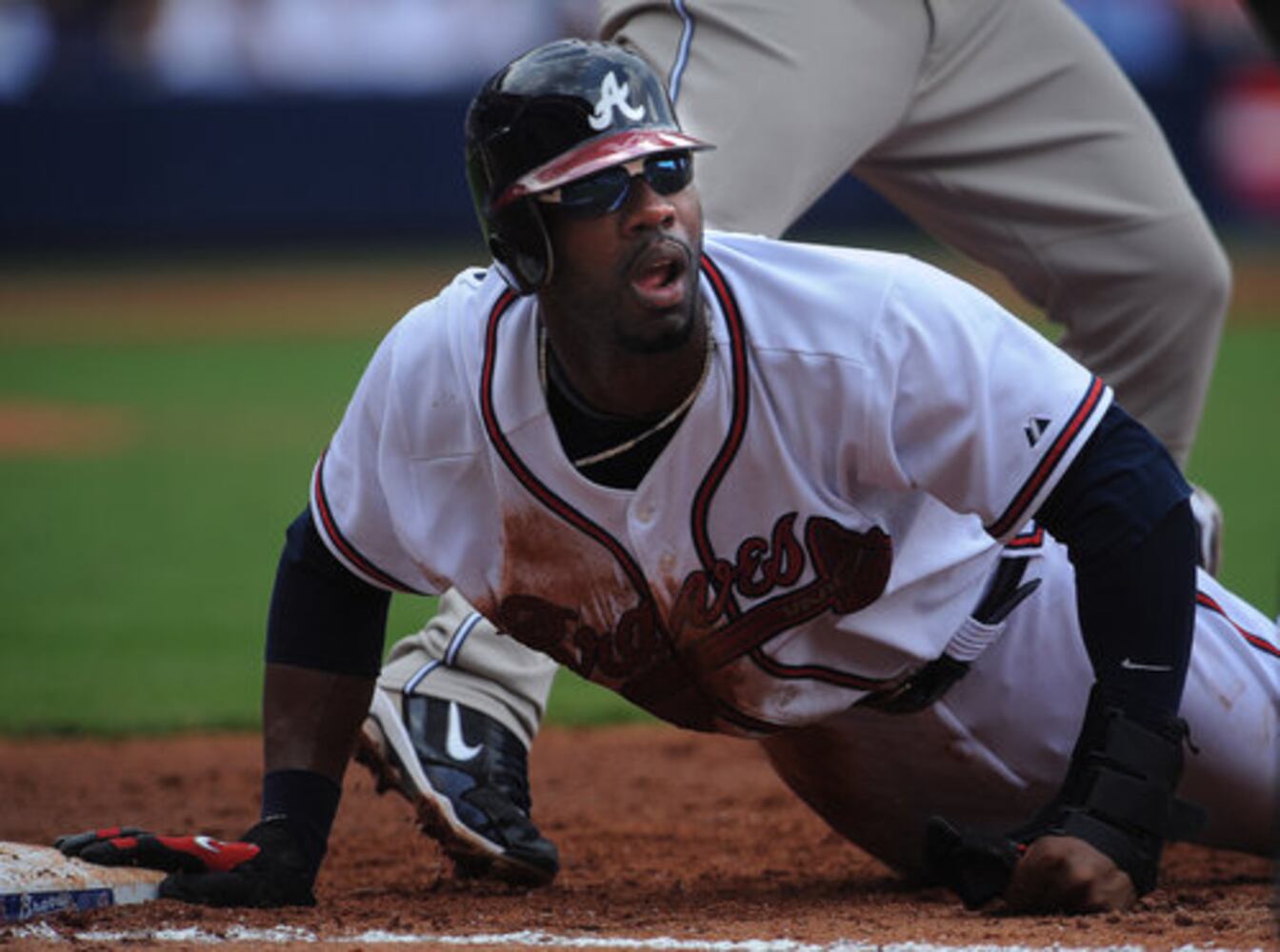Braves roll over Padres