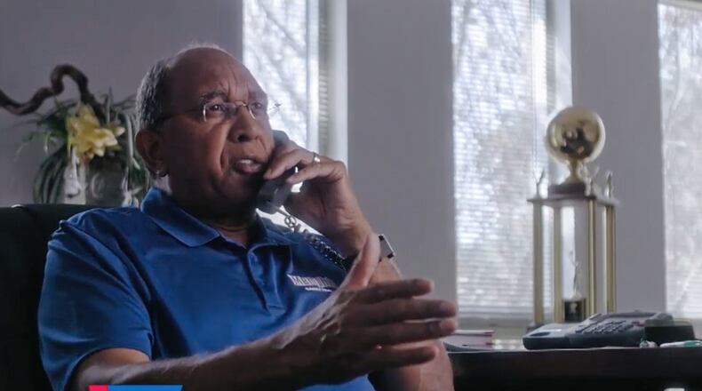University of Memphis Coach Tubby Smith is one of four Division 1 basketball coaches who are participating in a media campaign for the American Cancer Society. Others are University of Oklahoma’s Lon Kruger; University of North Carolina’s Roy Williams; and Jay Wright, head basketball coach of Villanova University. HANDOUT