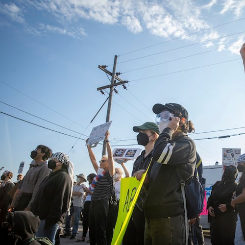 FILE - Protesters demonstrate outside of the Immigration and Customs Enforcement facility in Broadview, Ill., Sept. 19, 2025. (Zubaer Khan/Chicago Sun-Times via AP, file)