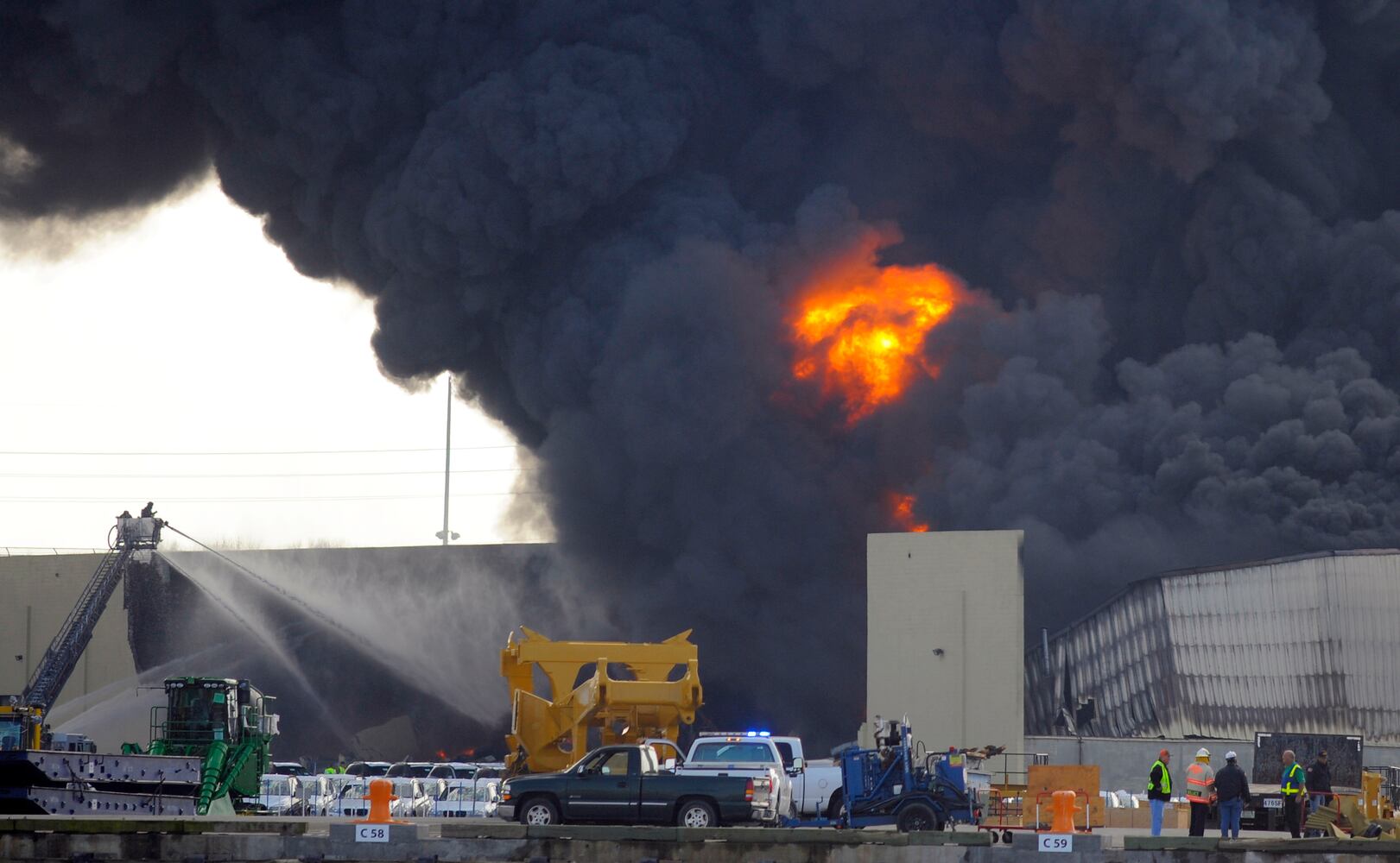 Large fire breaks out at Savannah Port