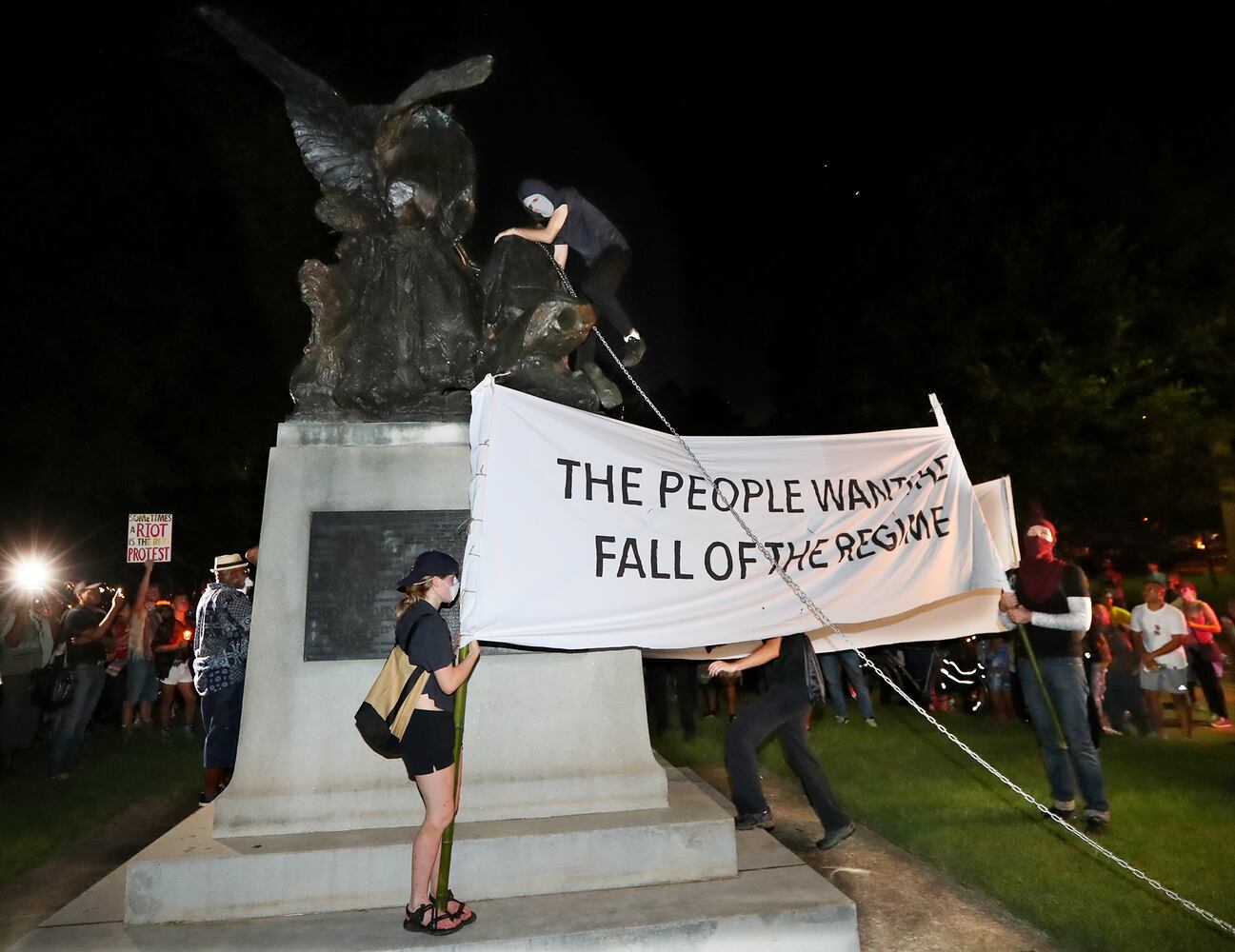 Atlanta protesters hold memorial, march after Charlottesville violence