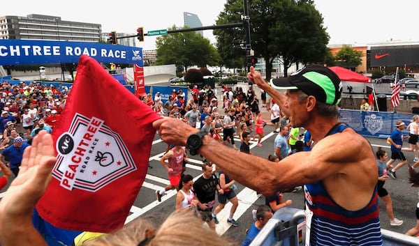 Original Peachtree Road Race winner Jeff Galloway developed his run-walk-run approach in 1974. (Bob Andres/AJC)