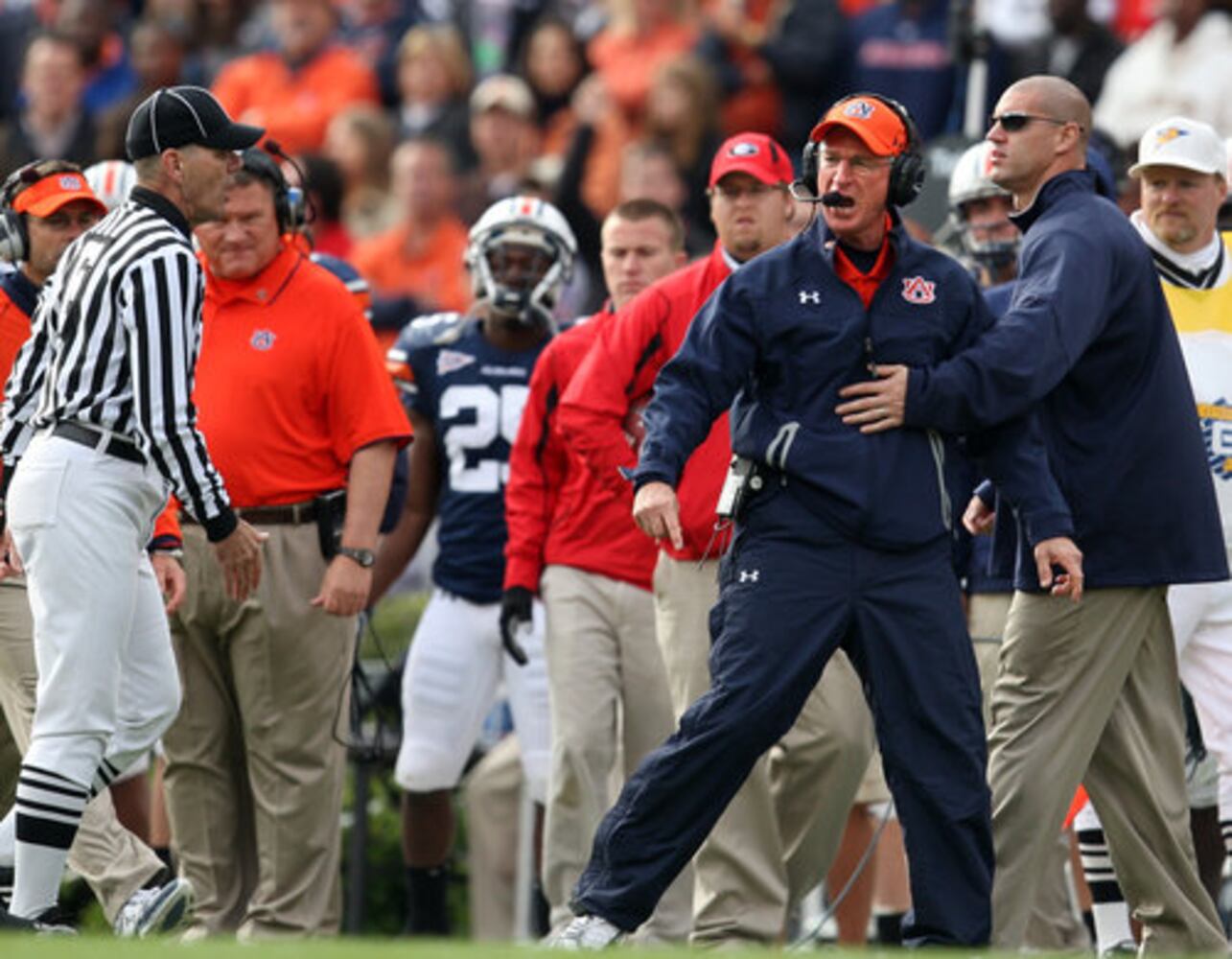 Auburn coach Tuberville resigns
