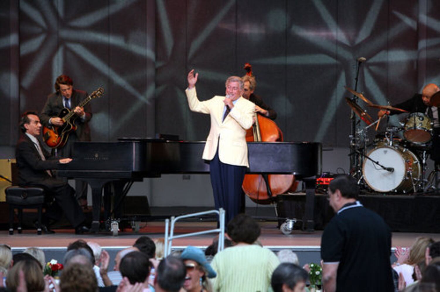 Tony Bennett serenades Chastain