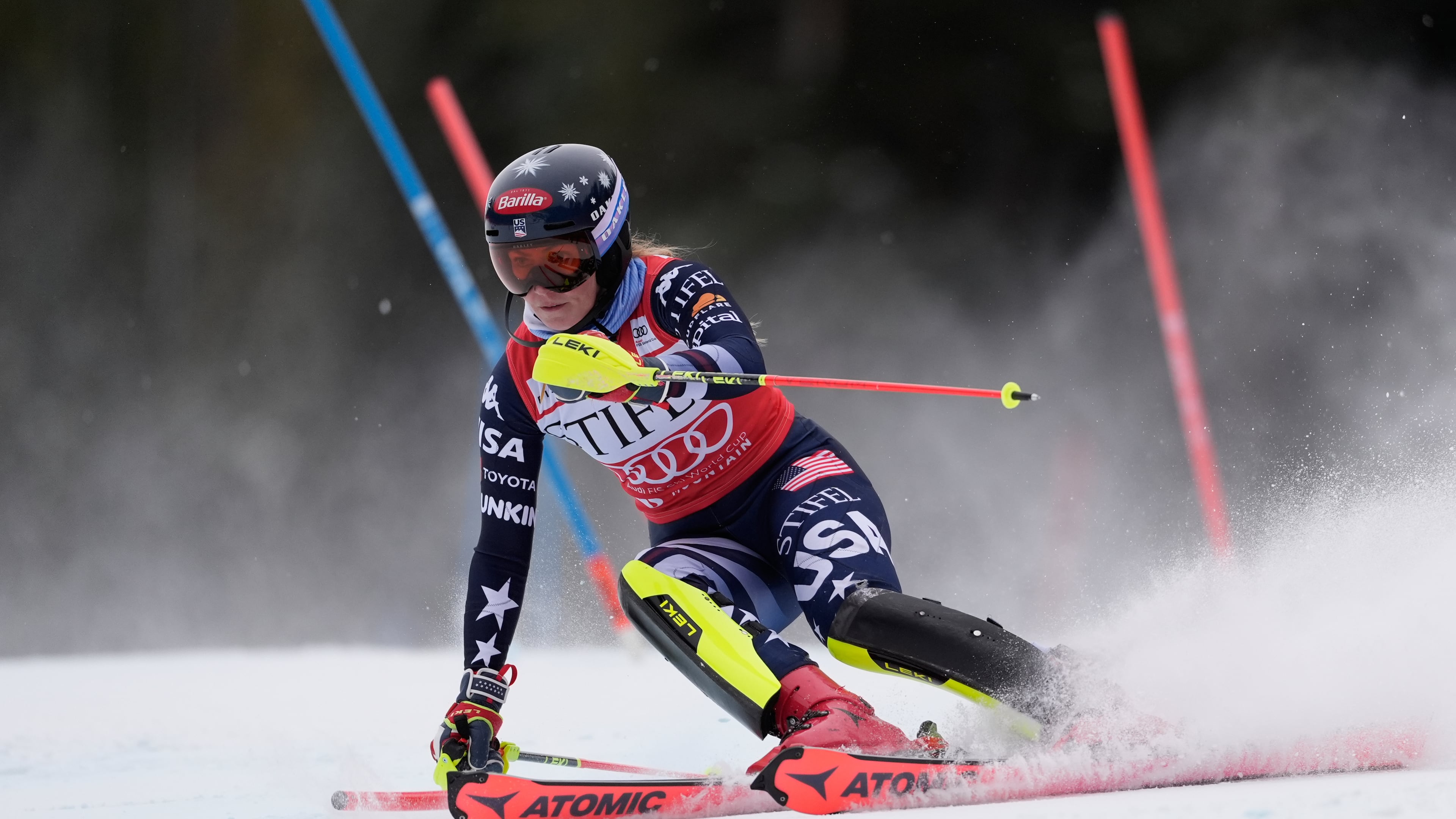United States' Mikaela Shiffrin competes during a World Cup women's slalom skiing race, Sunday, Nov. 30, 2025, in Copper Mountain. (AP Photo/Robert F. Bukaty)