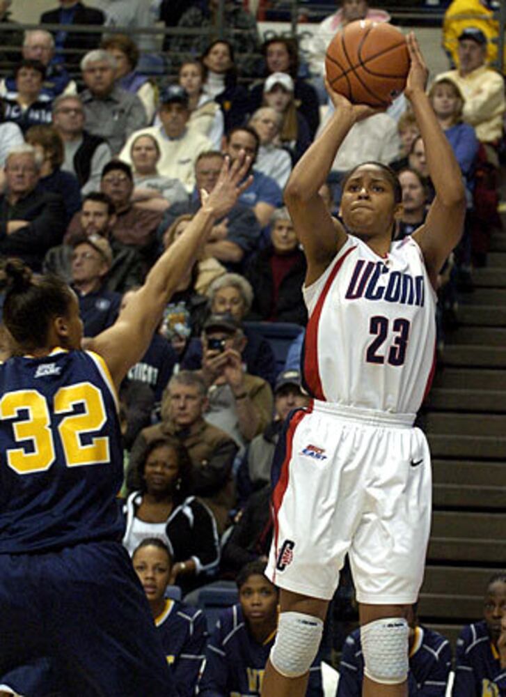 Gimme 5: Why UConn's Maya Moore rocks
