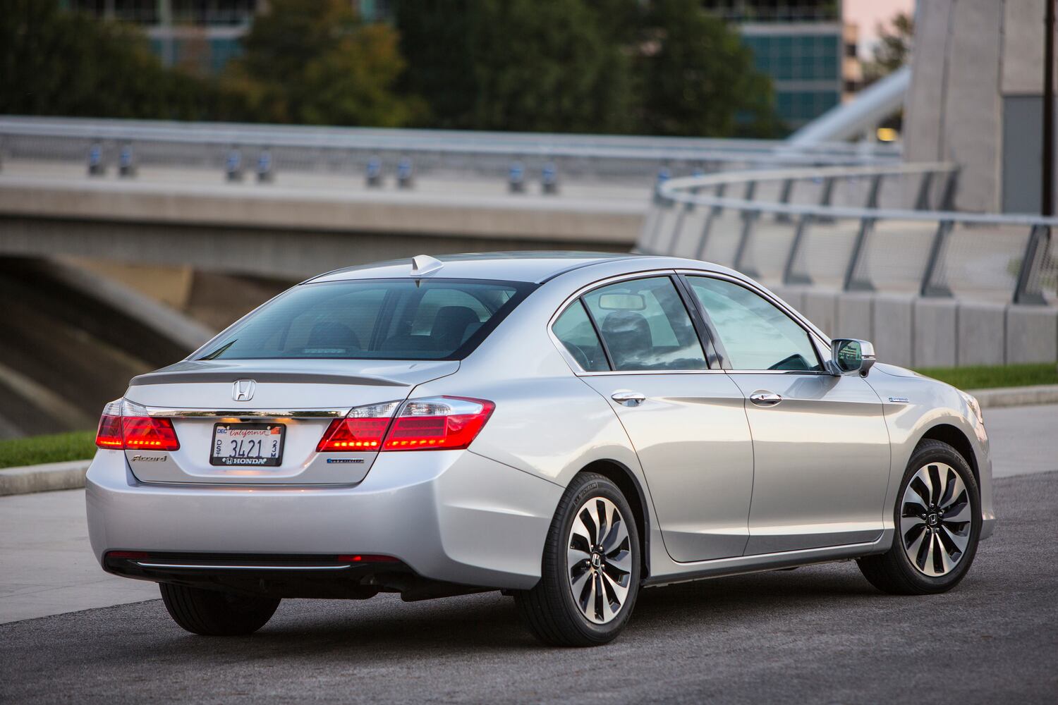 Honda Accord Hybrid -- 47 mpg