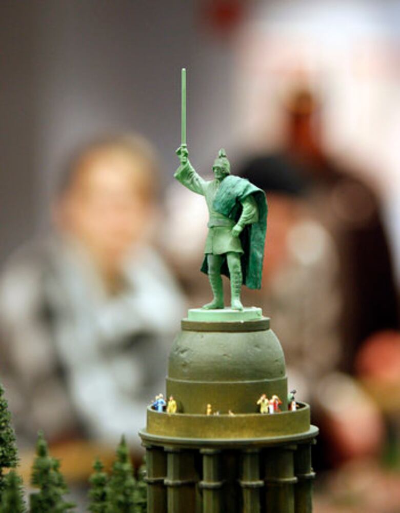 Wunderland' impresses model train lovers in Hamburg