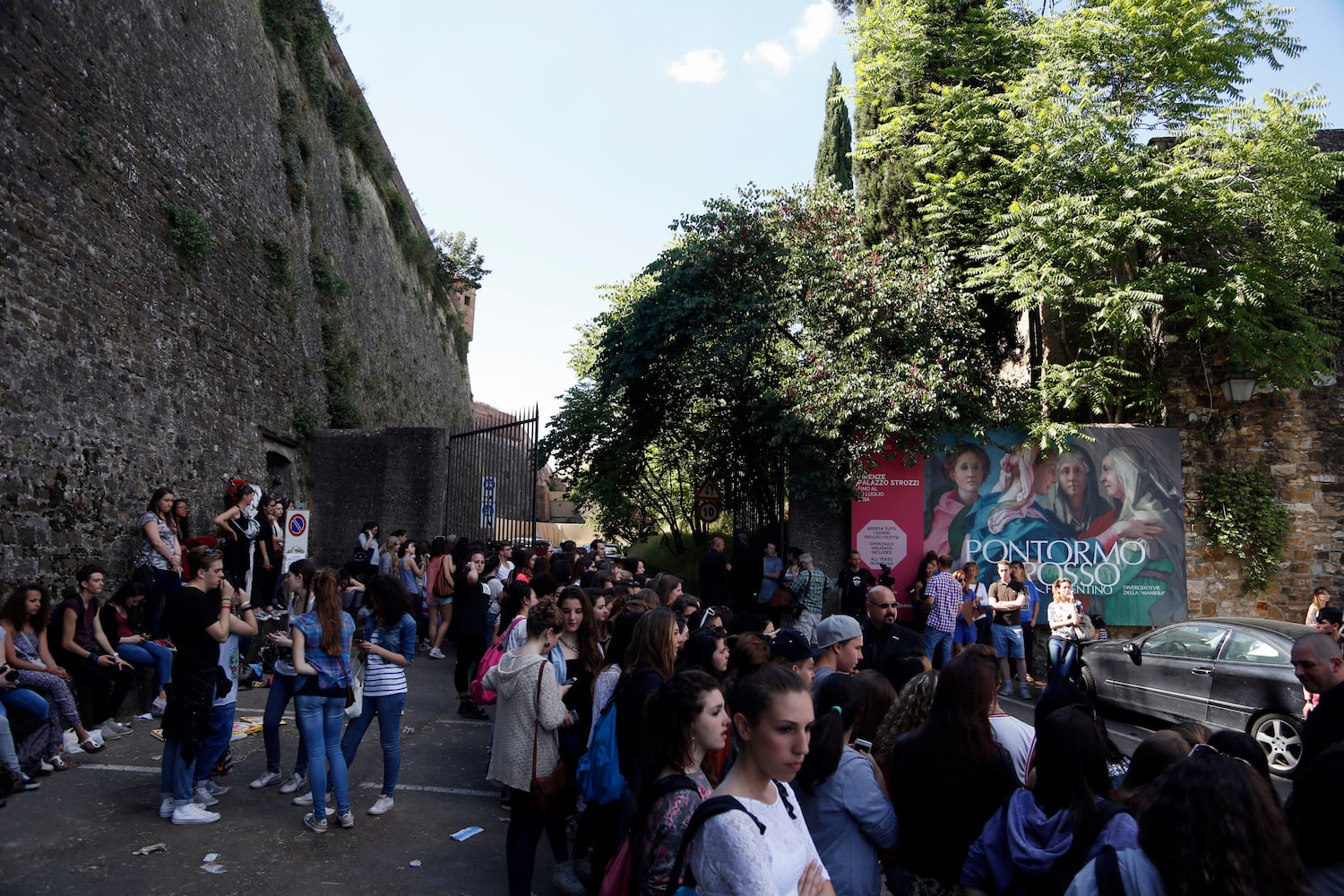 VIPs pour into Florence to fete Kardashian-Kanye