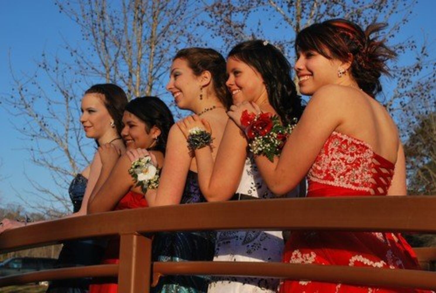 Roswell, Kell, Sequoyah students kick off Prom 2011