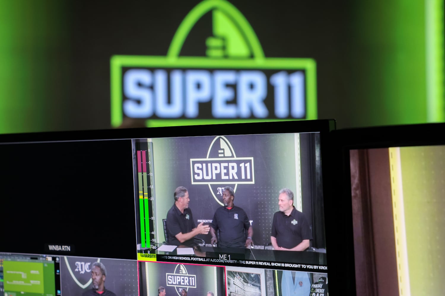 super 11 show