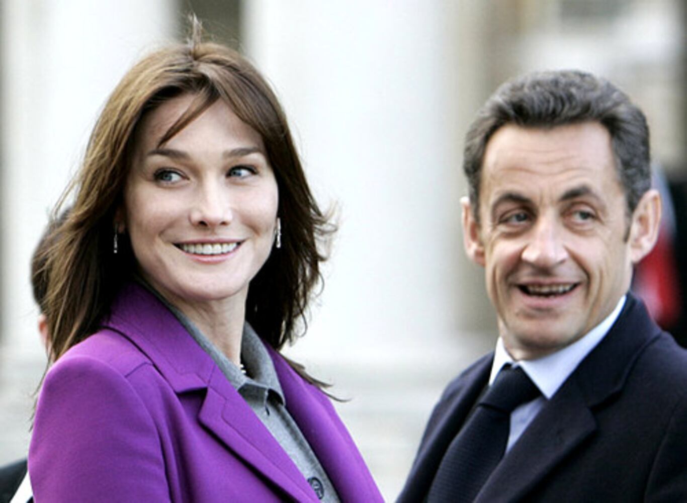 France's first lady makes a splash with Brits