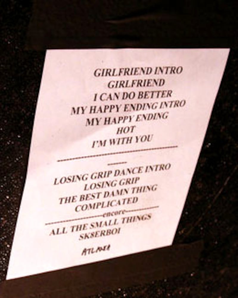 Avril Lavigne, the Jonas Brothers sell out Star 94 Jingle Jam