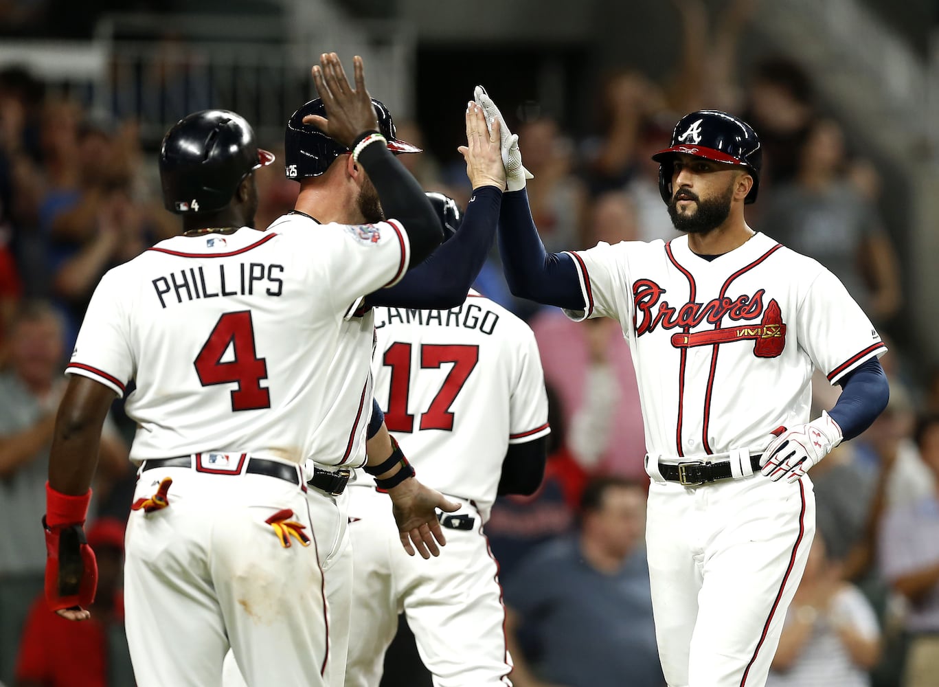 Photos: Braves honor John Schuerholz, beat Marlins