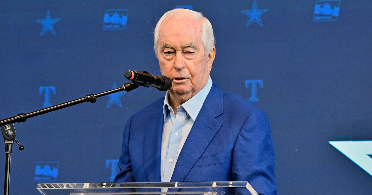 Roger Penske sells a third of Indianapolis Motor Speedway and IndyCar to Fox