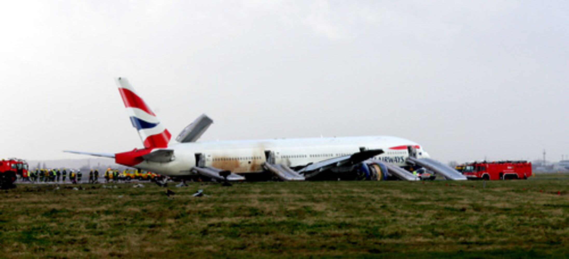 Plane crash-lands at Heathrow
