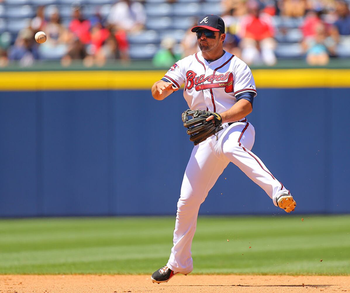 Braves release second baseman Dan Uggla