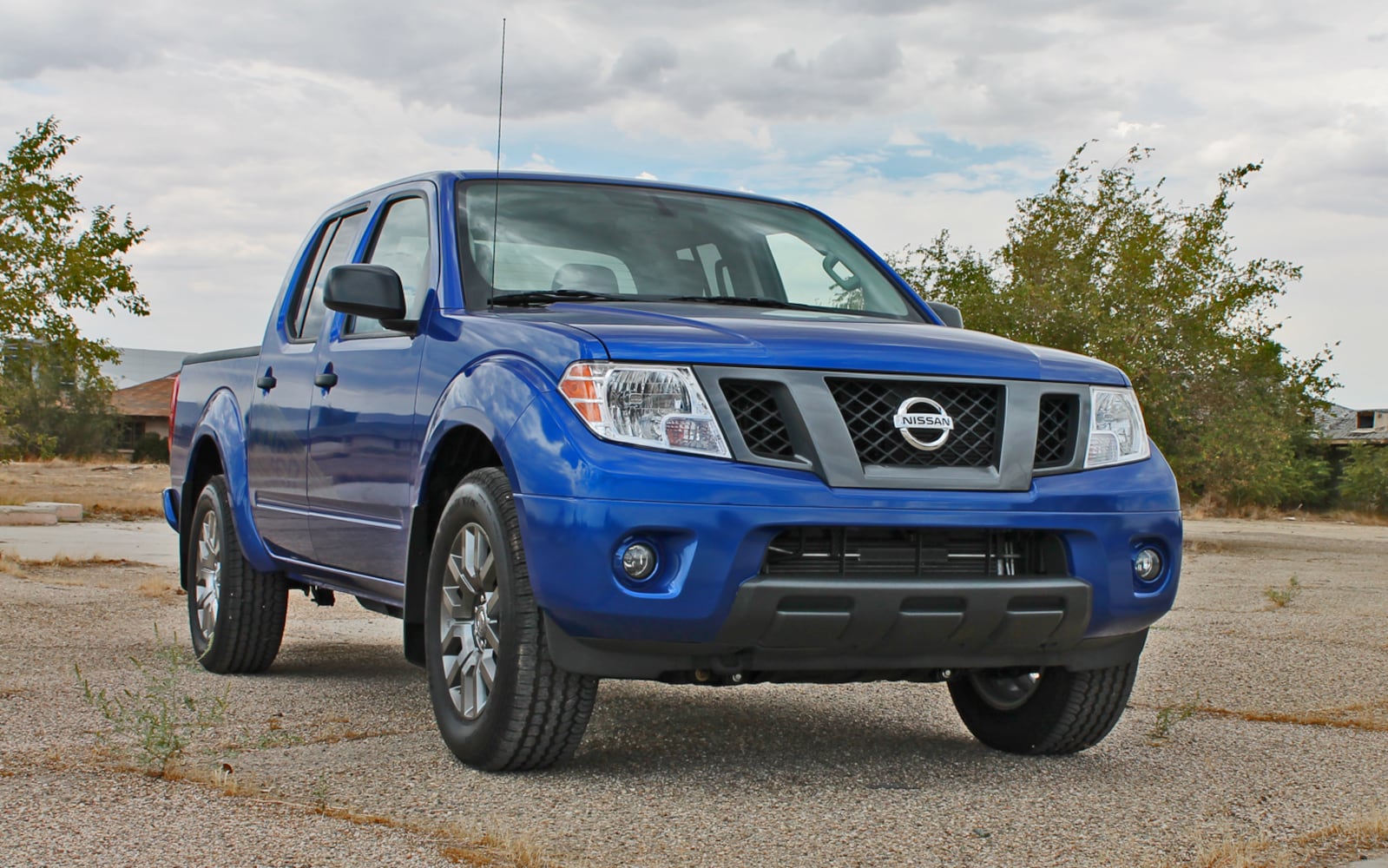 Pickup trucks: Nissan Frontier SV (V6)