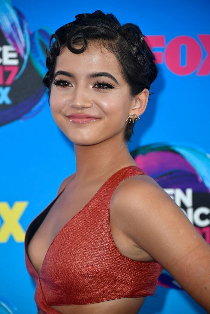 2017 teen choice awards red carpet
