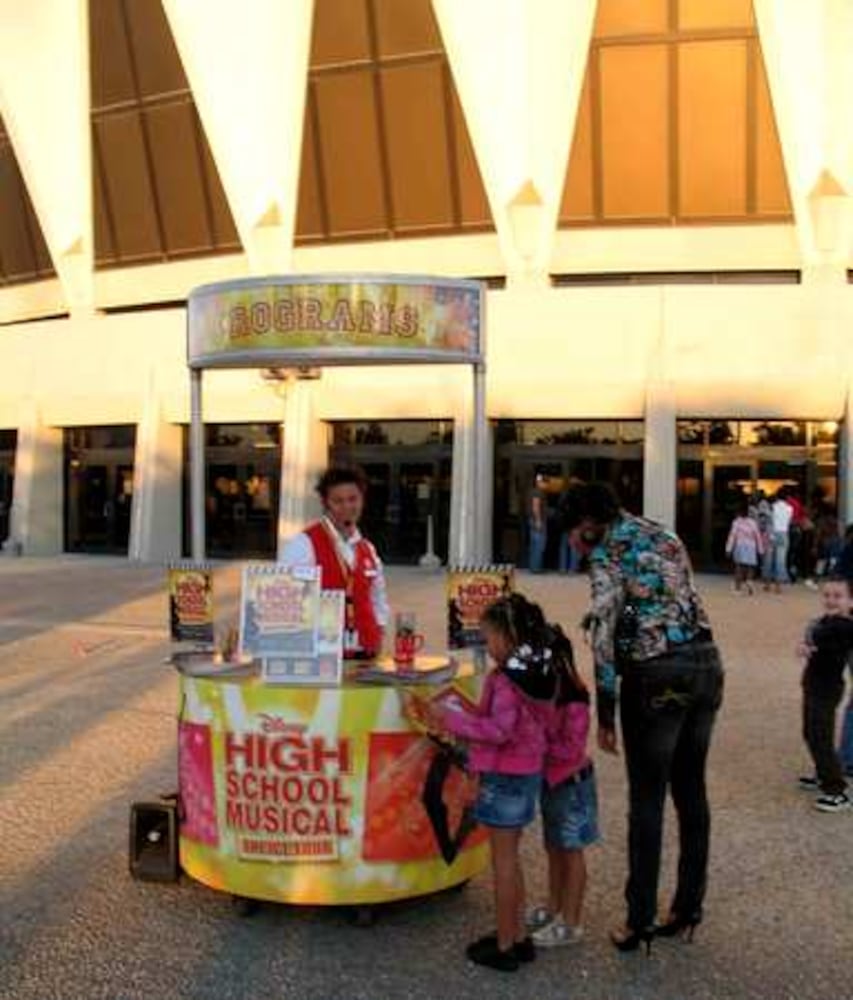 Smithee gets a big chill at 'High School Musical' on ice