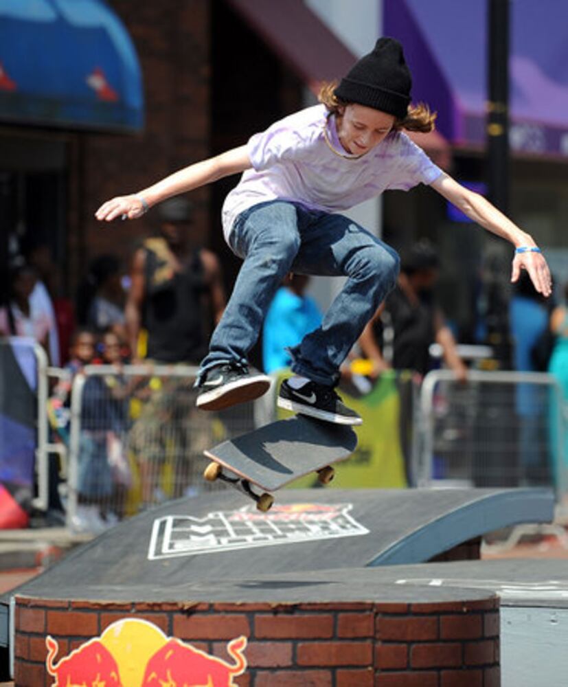 Skate contest rolls through Underground