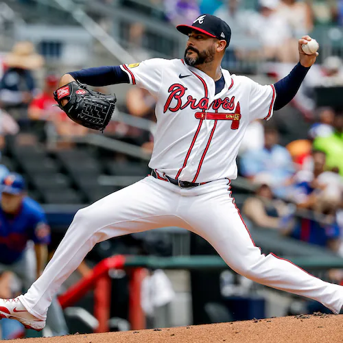 Atlanta Braves pitcher Martín Pérez delivers to a New York Mets batter during the first inning of a baseball game, Sunday, July 5, 2026, in Atlanta. (AP Photo/Erik S. Lesser)