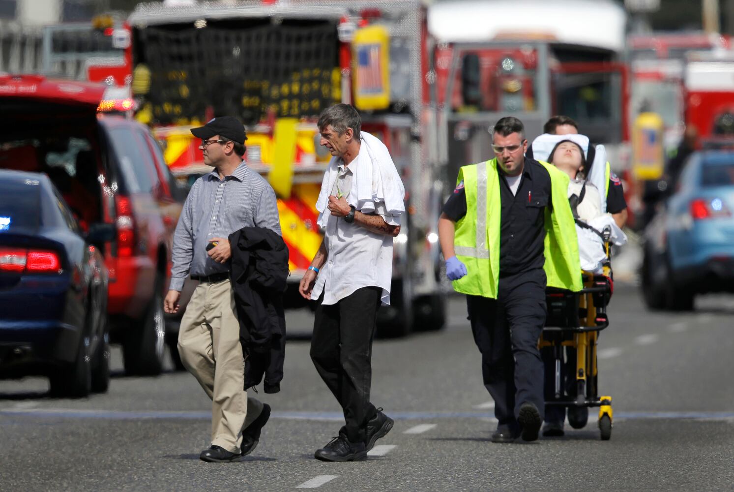 Tour bus, Duck vehicle, crash on Aurora Bridge