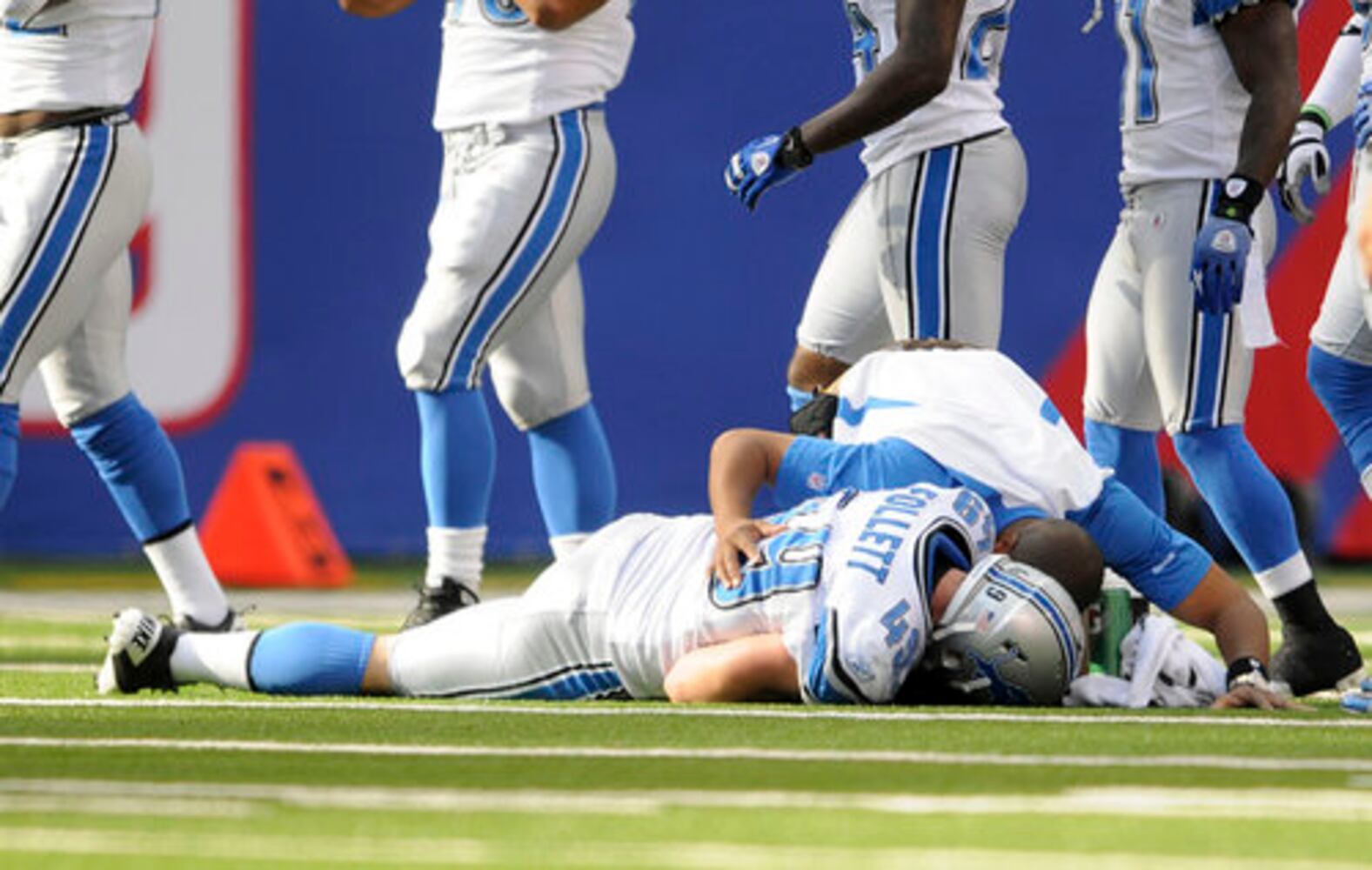 Violent NFL hits