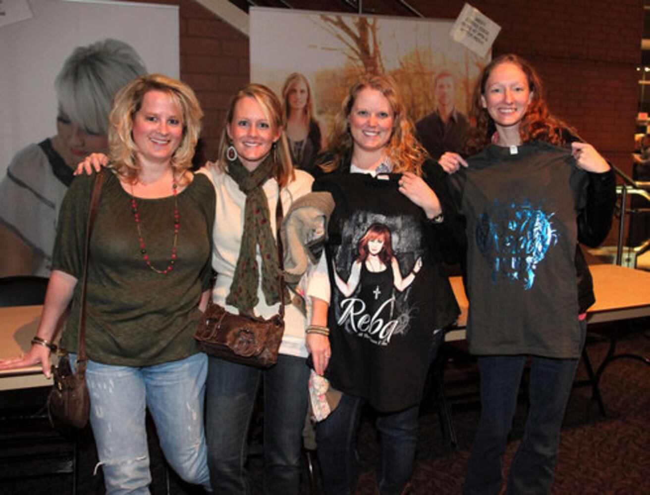 Reba McEntire performs at Gwinnett Arena