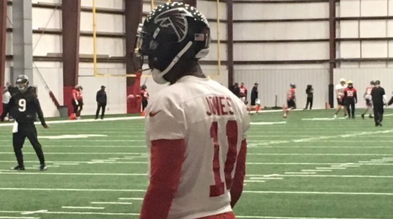 Falcons wide receiver Julio Jones here warming up at the team's indoor facility on Tuesday, December 12, 2017. (By D. Orlando Ledbetter/dledbetter@ajc.com)