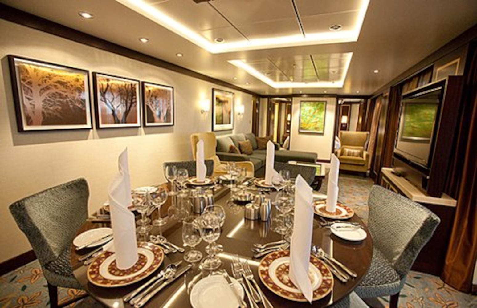 World's largest cruise ship: Allure of the seas