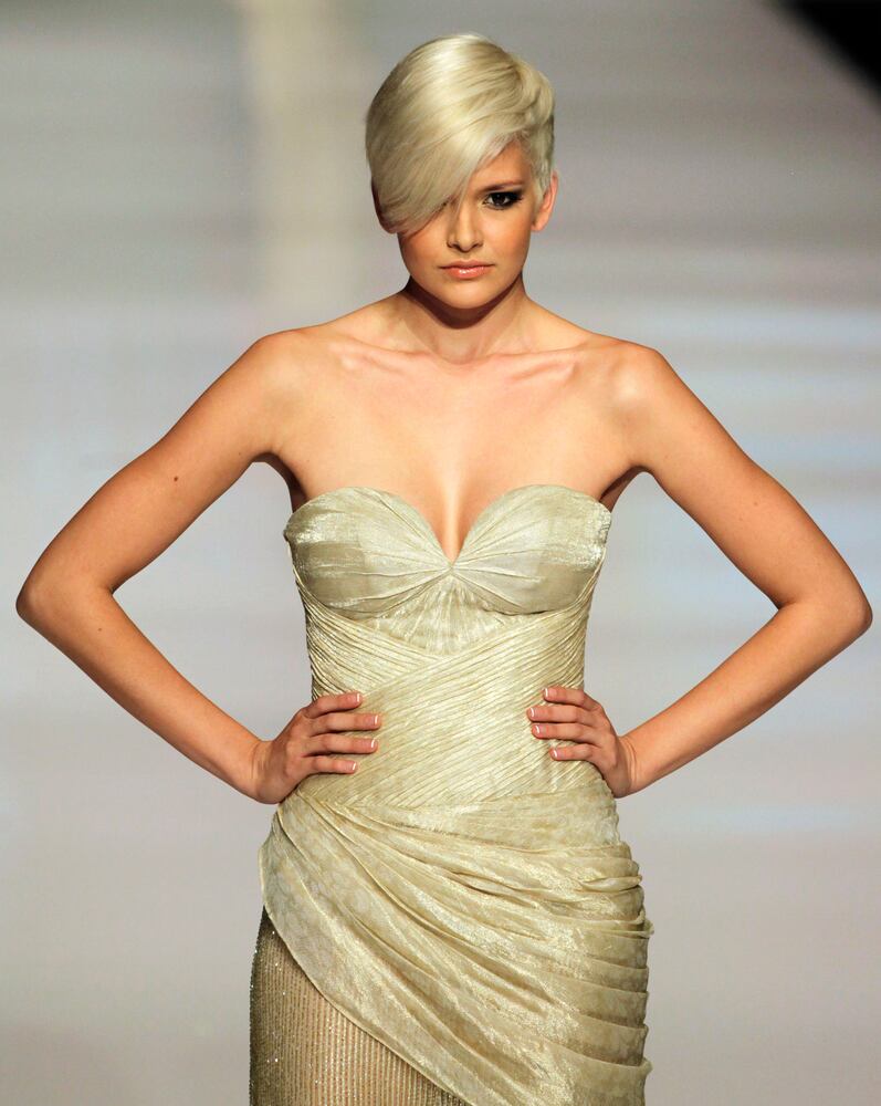 Models walk the catwalk in Colombia