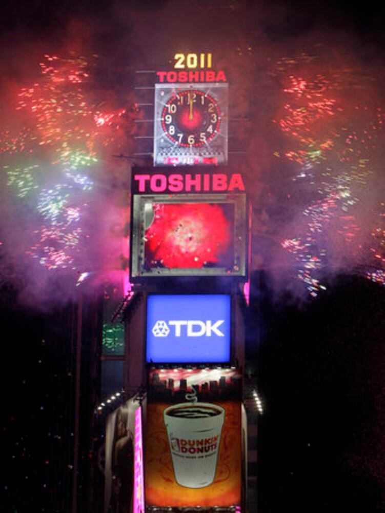 At Times Square, thousands usher in New Year