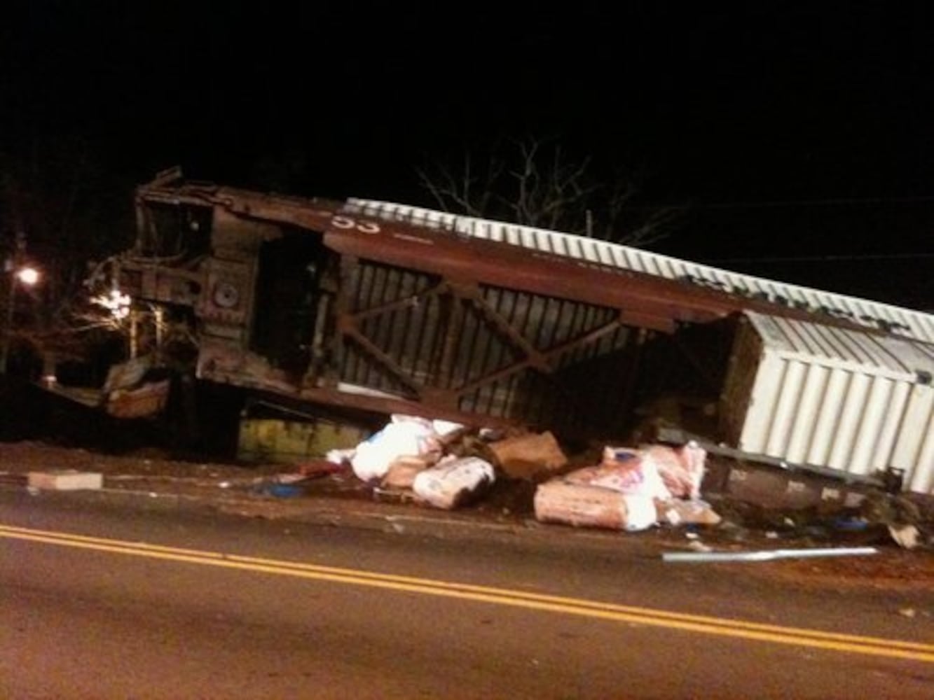 Train derails in Douglasville
