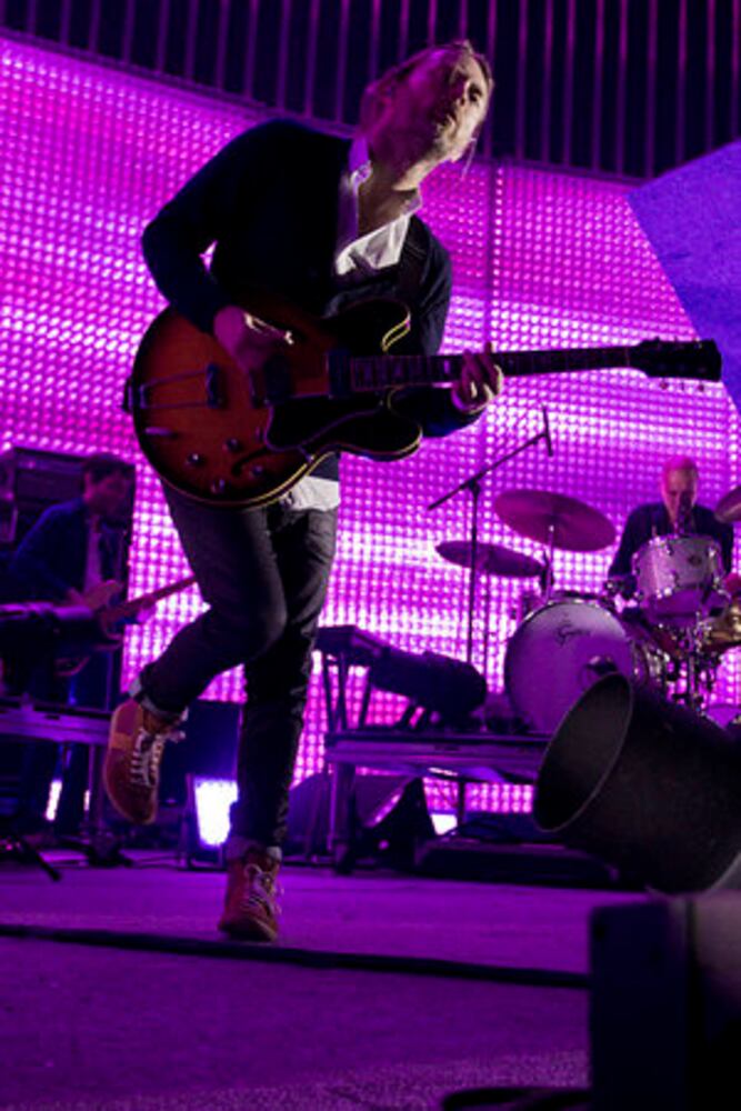 Radiohead electrifies Philips Arena