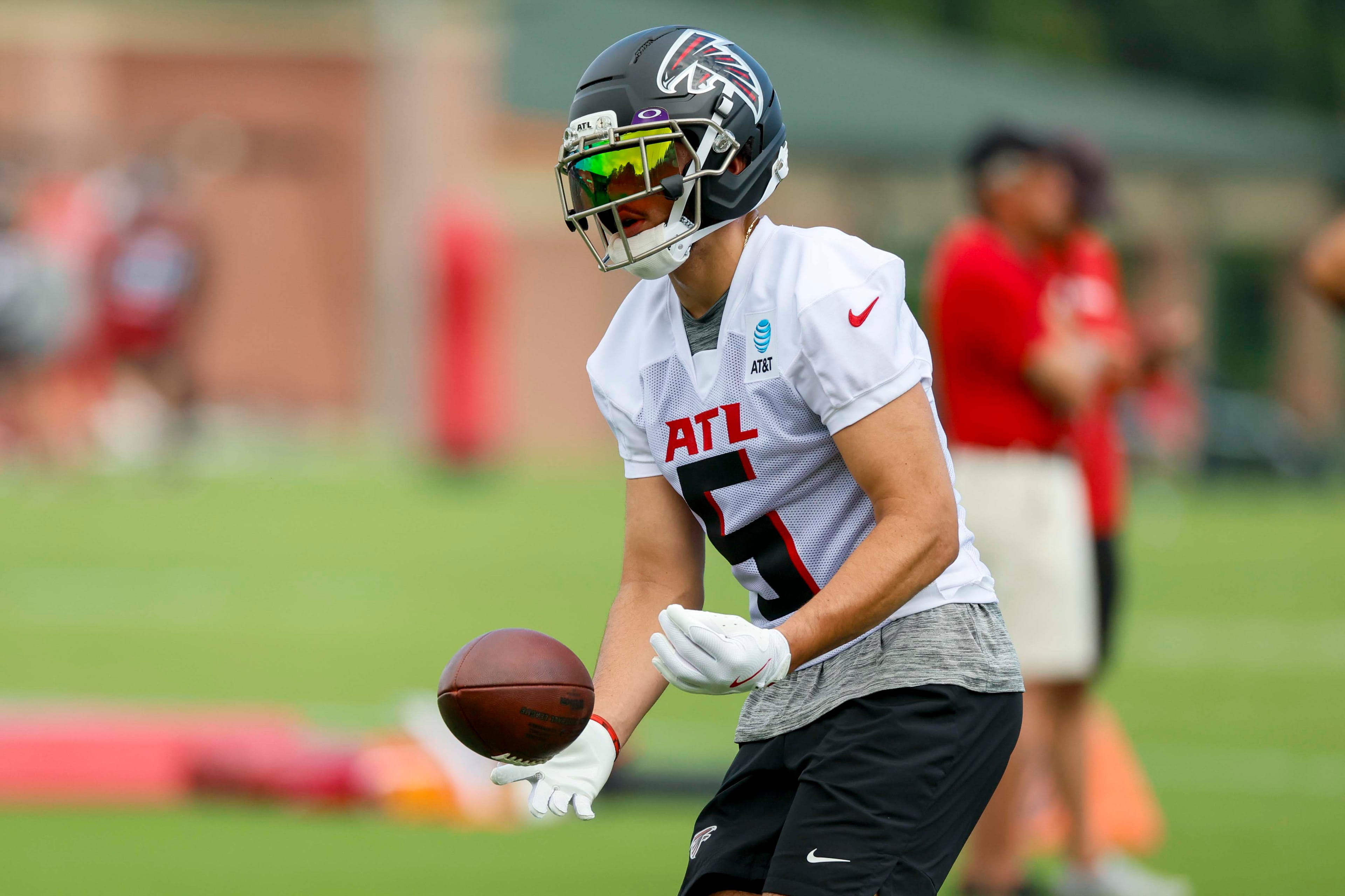 Falcons wide receiver Drake London attends the first practice of training camp on Thursday, July 24, 2025, in Flowery Branch. His desire for excellence is why one bad day will not spiral into a rough week. (Miguel Martinez/AJC)