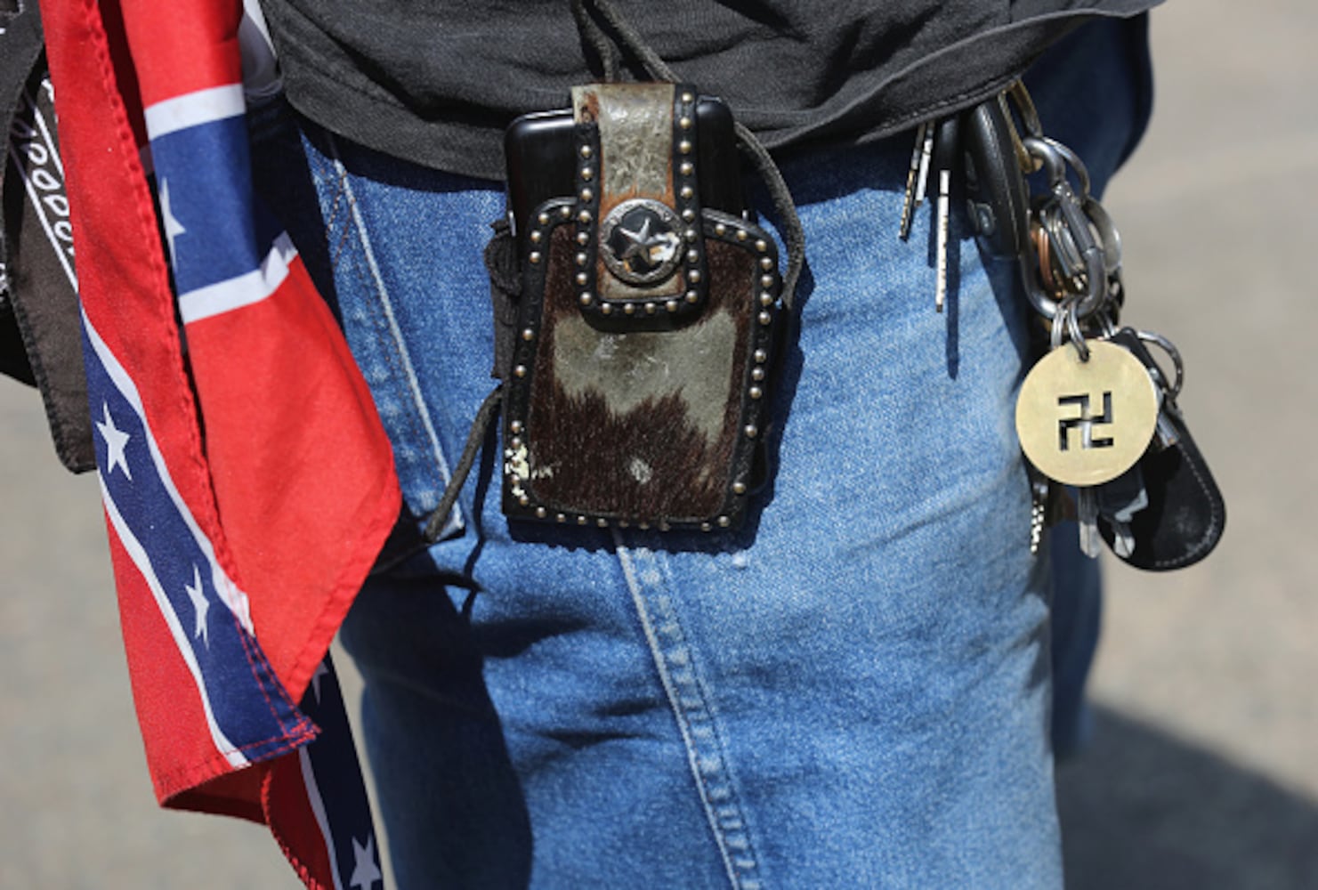 KKK rallies at South Carolina Statehouse
