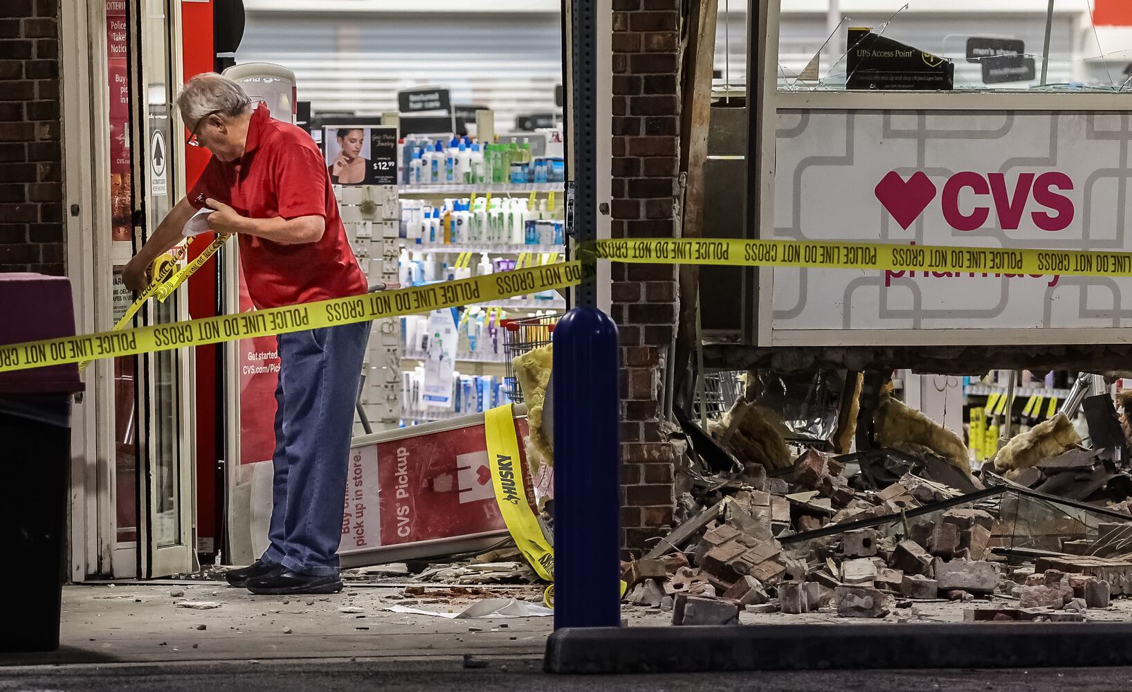 DeKalb CVS smash-and-grab