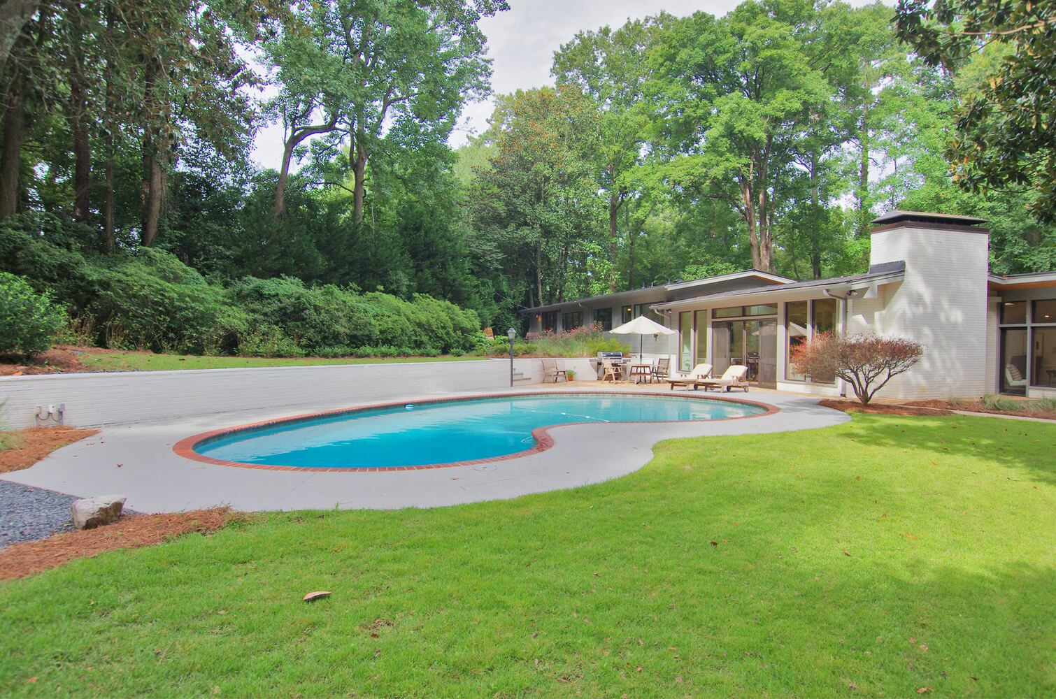 Photos: See a fully renovated $3.1M mid-century ranch for sale in Morningside