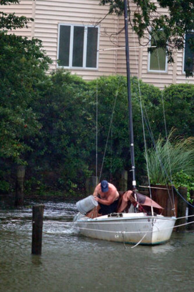 Hurricane Irene hits Virginia