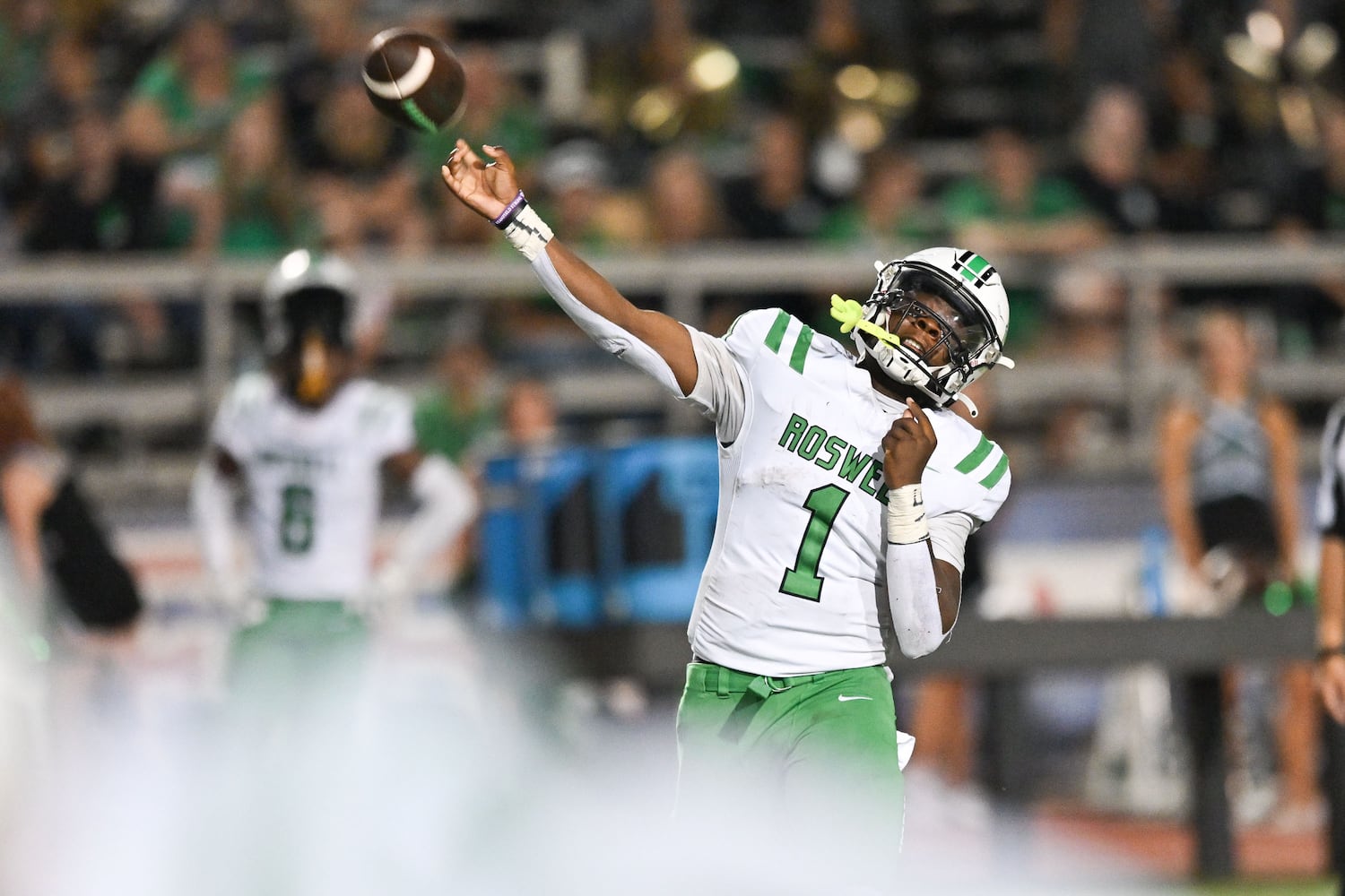 Roswell quarterback Trey Smith (1) passes against Walton during the second half of a game Friday, August 29, 2025 at Walton High School. (Daniel Varnado/For the Atlanta Journal-Constitution)