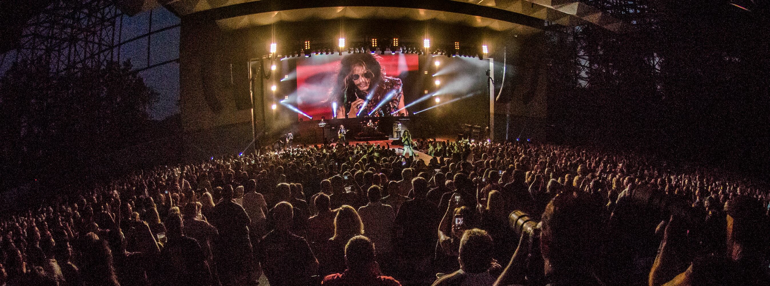 Legendary acts Aerosmith, Slash rock Cincinnati