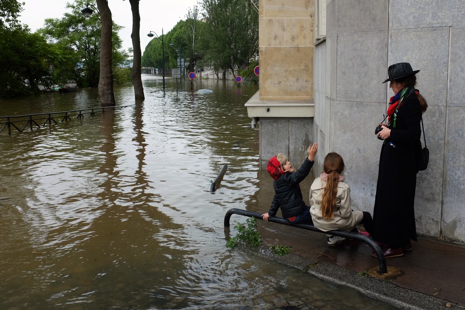 Heavy rains flood Paris