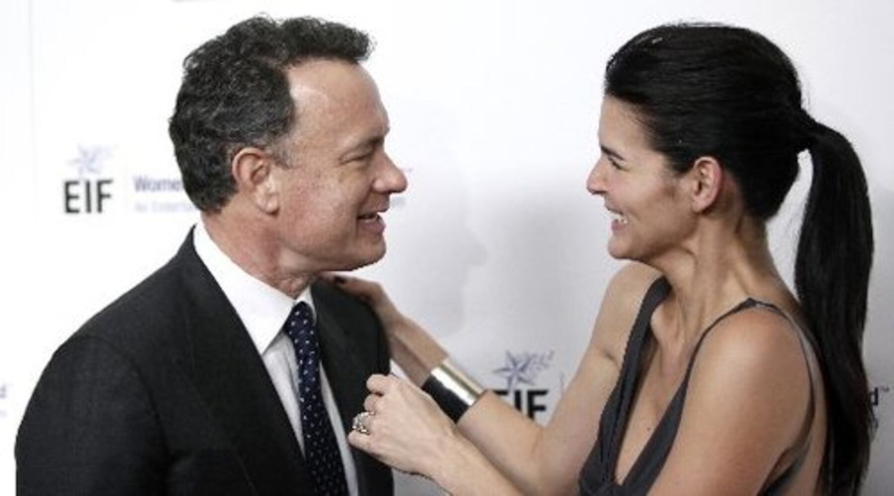 Cancer charity honors Paltrow, Courteney Cox