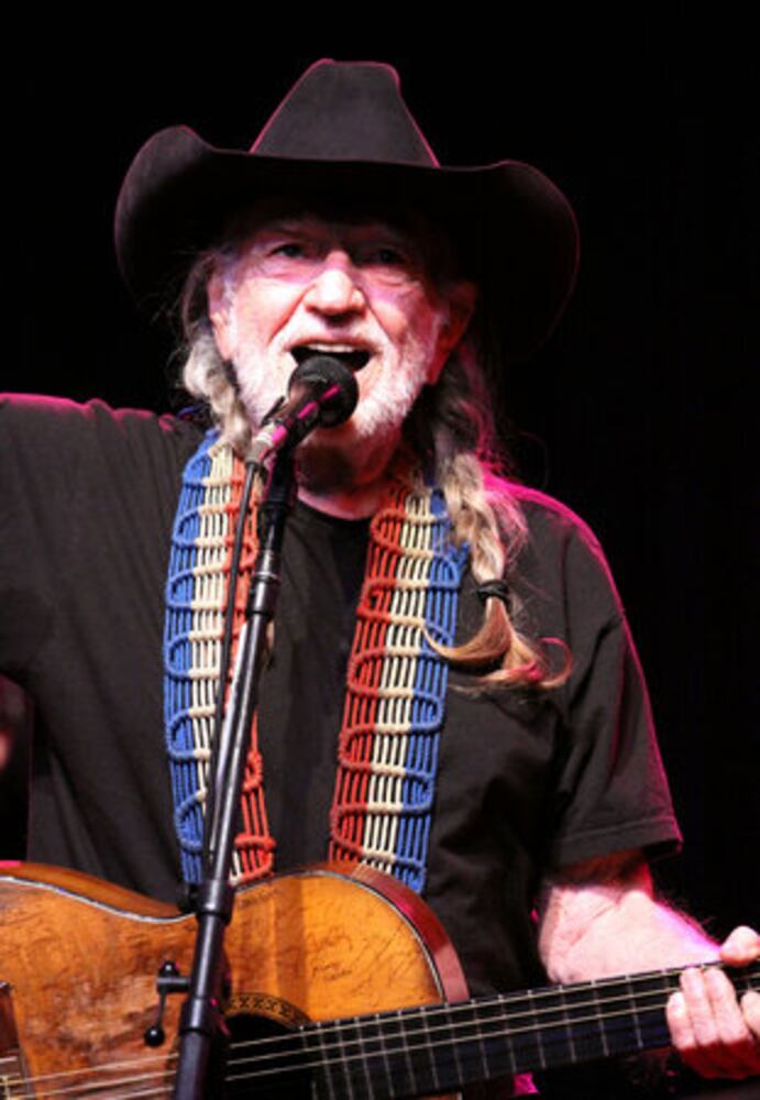 Willie Nelson jams at the Tabernacle