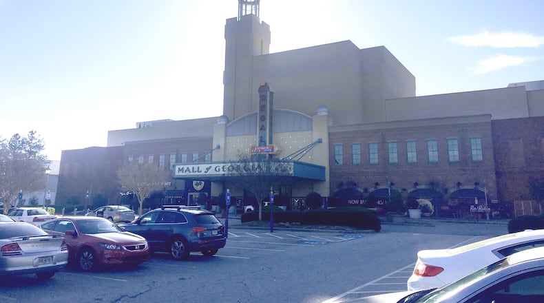 The Button Gwinnett statue today. TYLER ESTEP / TYLER.ESTEP@COXINC.COM