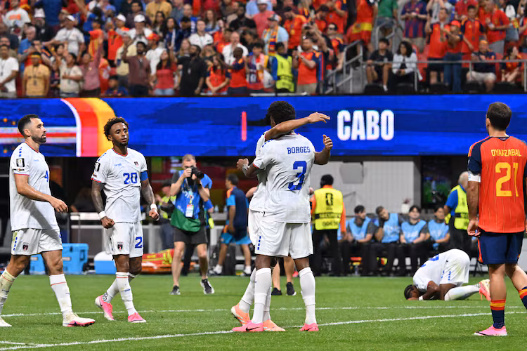 Cape Verde players celebrate a 0-0 draw with Spain in Group H match at Atlanta Stadium (Mercedes-Benz Stadium) on Monday, June 15, 2026. (Hyosub Shin/AJC)