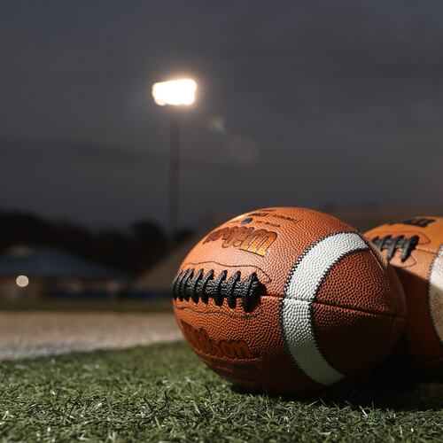 High school football. (Jason Getz/AJC)