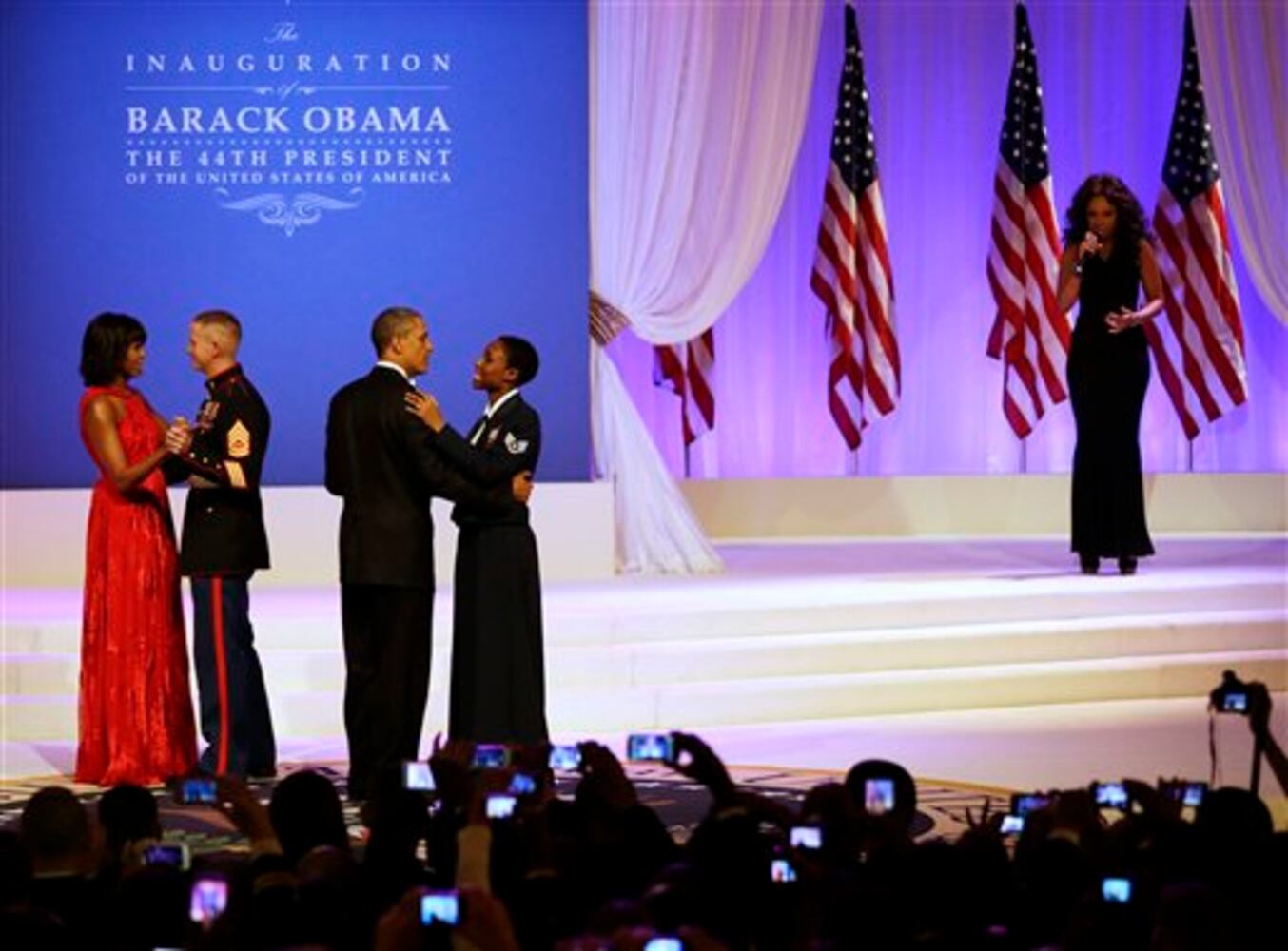 Obama's sparkle at Inaugural balls